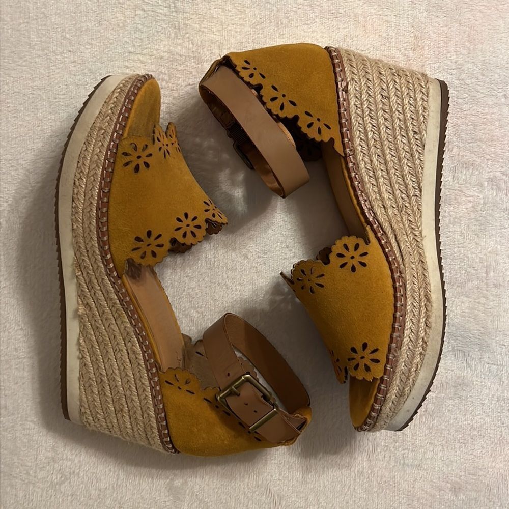 Crown Vintage Wedge Heel Boho Mustard Sandals- Size 10